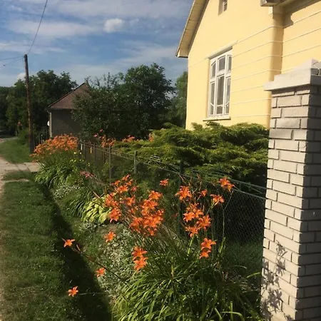 Falubiro Vendeghaza 3* Bekolce