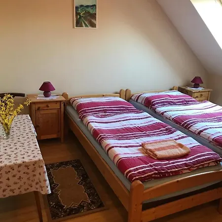 Falubiro Vendeghaza Bekolce