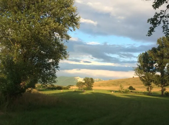 Falubiro Vendeghaza Nocleg ze śniadaniem 3*